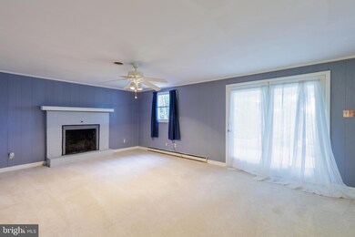 212 Wakefield Rd, Hagerstown, MD 21740 - photo 4