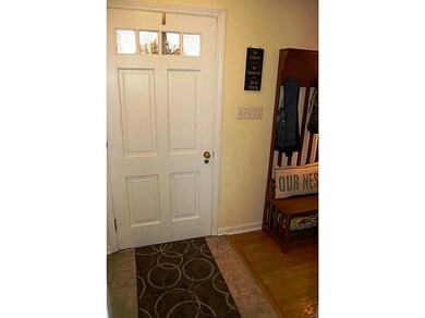 Entry/Foyer.