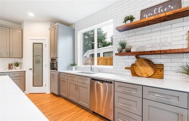 5043 Bricker St, Houston, TX 77033 - photo 5