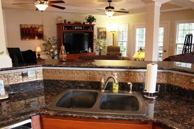 Kitchen - Open to Great Rm