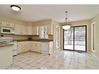 10164 Meadow Ln, Des Plaines, IL 60016 - photo 5