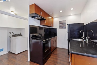 14653 Doolittle Dr, San Leandro, CA 94577 - photo 5