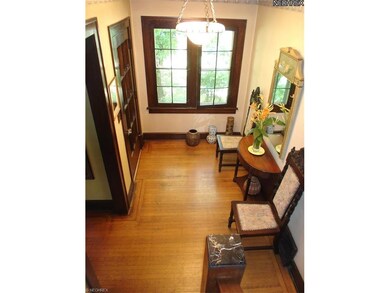 3297 Euclid Heights Blvd, Cleveland, OH 44118 - photo 3