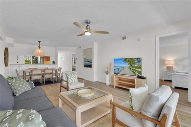 10682 Gulf Shore Dr unit 205, Naples, FL 34108 - photo 6