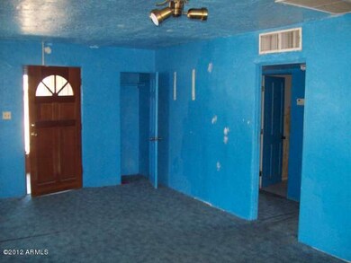 023-316429 - Living Room
