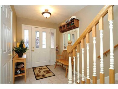 Entry/Foyer.