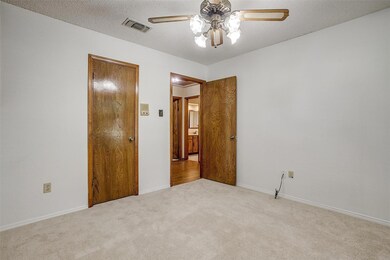 6501 Chilton Dr, North Richland Hills, TX 76182 - photo 7