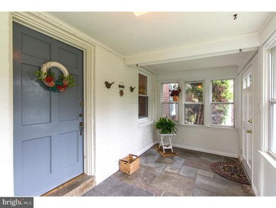 652 Hazelwood Rd, Ardmore, PA 19003 - photo 2