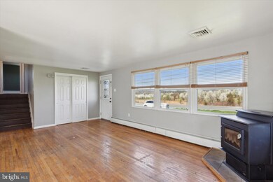 1570 Layfield Rd, Pennsburg, PA 18073 - photo 5