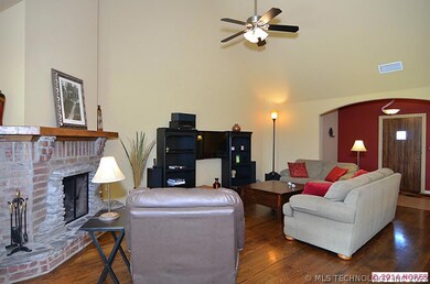 20235 E 37th Place S, Broken Arrow, OK 74014 - photo 5