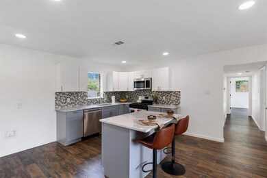 361 Hurst Dr, Bedford, TX 76022 - photo 5