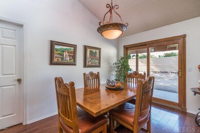 5) DINING AREA