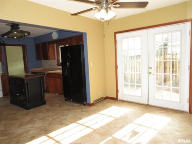 37 Parklane Cir, Bettendorf, IA 52722 - photo 4