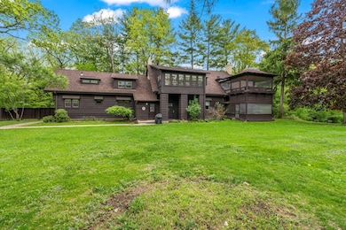 Original Estate Coachhouse