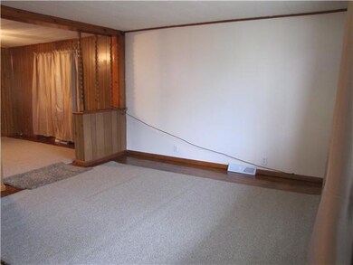 Living Room Lower unit living room
