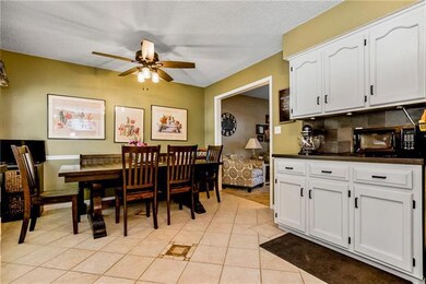 413 N Washington St, Raymore, MO 64083 - photo 4