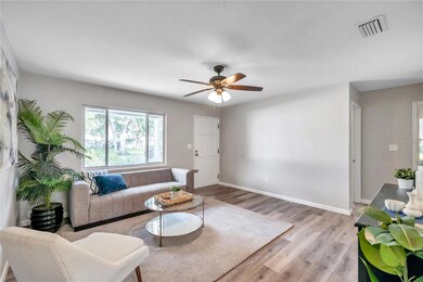 8100 5th St N, Saint Petersburg, FL 33702 - photo 6