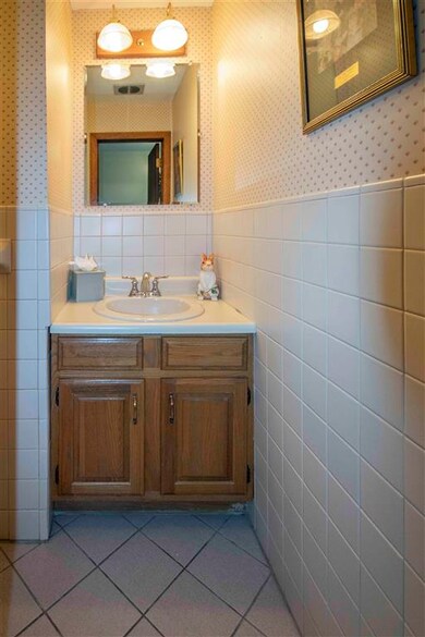 79 Pendleton Ln, Londonderry, NH 03053 - photo 3