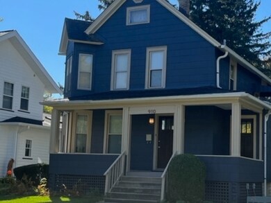 910 W Downer Place unit 1, Aurora, IL 60506 - photo 3