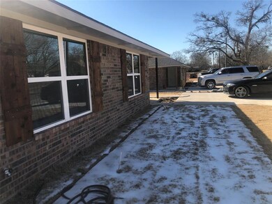 901 W 7th St, Bonham, TX 75418 - photo 2