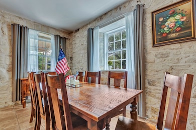 511 W San Antonio St, Fredericksburg, TX 78624 - photo 6