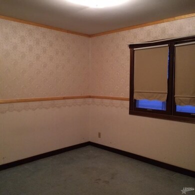 335 W Shackley St, Geneva, IN 46740 - photo 5