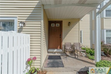 11 Powell Ct unit 26, Hightstown, NJ 08520 - photo 3