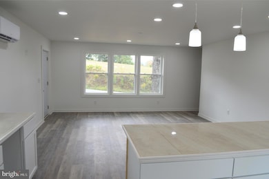 15 Hilltop St, Berkeley Springs, WV 25411 - photo 4