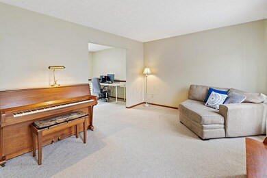 3728 Seattle Slew Drive-6.jpg-SMALL