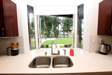 11450 SW 17th St unit A, Davie, FL 33325 - photo 6