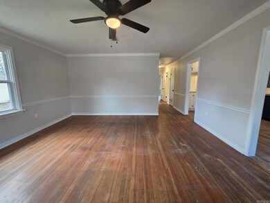 1626 Davis St, Conway, AR 72032 - photo 5