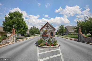 972 Cambridge Dr, Manheim, PA 17545 - photo 3