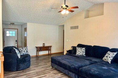 600 Copper Line Rd, Maryville, IL 62062 - photo 5