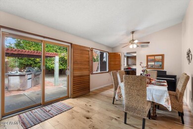 05-Dining Room