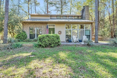 View of front facade with a front yard