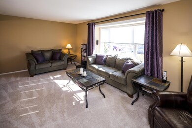 06_Living Room