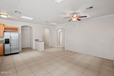 14263 Desert Sunset Dr, Horizon City, TX 79928 - photo 7