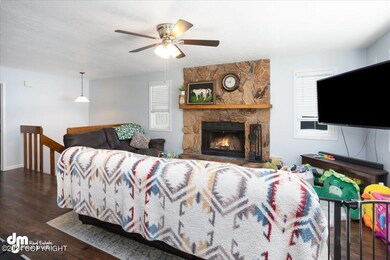 06-Living Room_IMG_9088-Edit