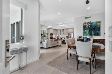 711 S Palm Ave unit 303, Sarasota, FL 34236 - photo 5