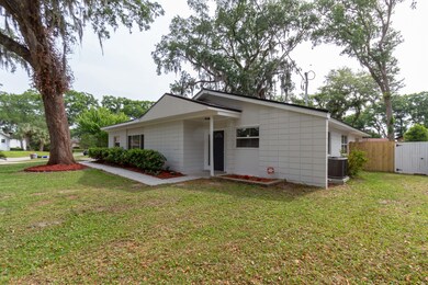 2415 Kellow Cir, Jacksonville, FL 32216 - photo 2