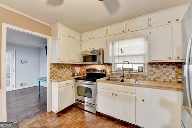 302 Holly Ln, Gainesville, GA 30501 - photo 5