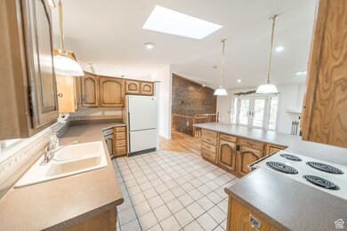 2267 Sego Lily Dr, Wellington, UT 84542 - photo 4