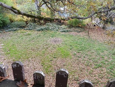 936 NE 10th St, Grants Pass, OR 97526 - photo 7