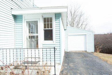 71 Adams St, Barre, MA 01005 - photo 4