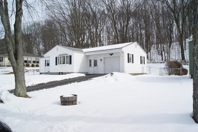 56 Woodland St, Holyoke, MA 01040 - photo 3