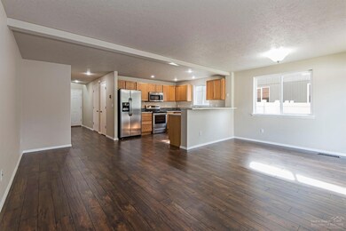 2259 SW 22nd St, Redmond, OR 97756 - photo 4