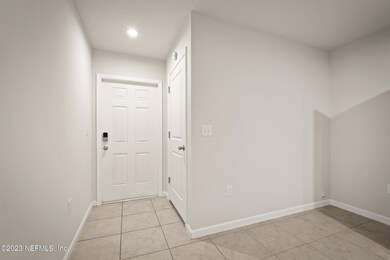 5939 Creekside Crossing Dr, Jacksonville, FL 32210 - photo 3