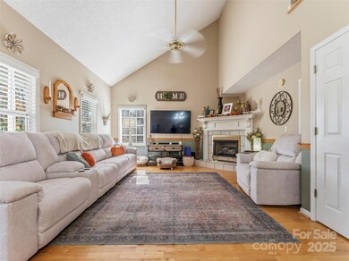 3128 N Primrose Dr, Hendersonville, NC 28792 - photo 7