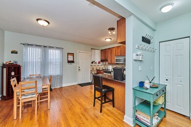 6321 N Sacramento Ave unit 1, Chicago, IL 60659 - photo 5