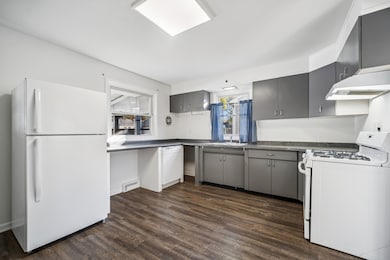 407 Union Ave, Saint Charles, IL 60174 - photo 4